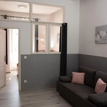 Belvaros Apartmanhaz Sopron Exterior photo
