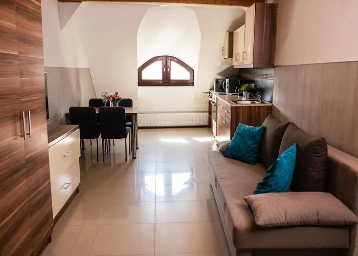 Belvaros Apartmanhaz Sopron